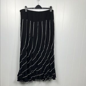 Soft Surroundings Womens Maxi Skirt 1X Black /White Stretch Waist Lined Flowy